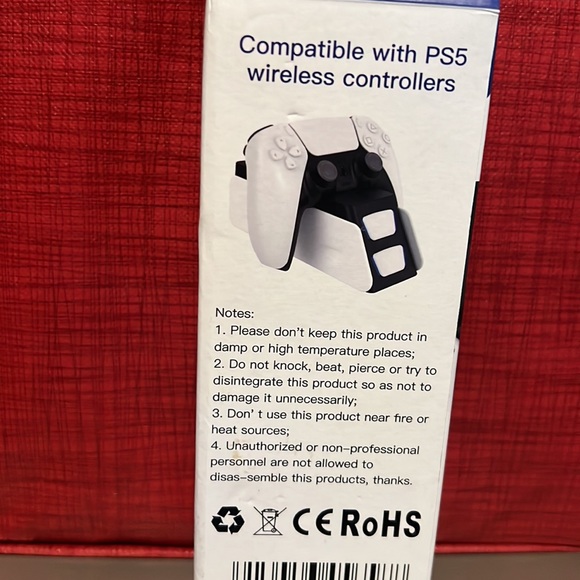Charger Station for PS5 Controller - Picture 3 of 3